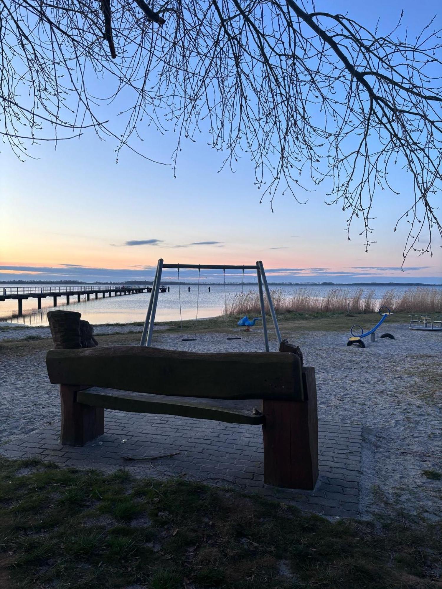 App 7O Kleinertag Am Meer Dranske Exterior foto