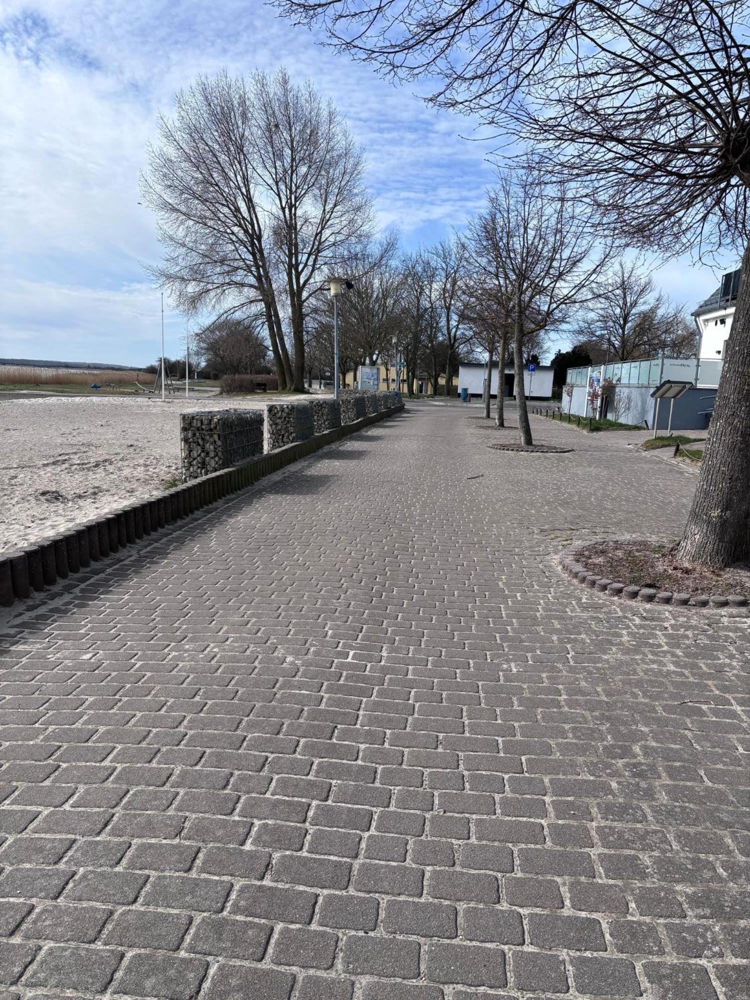 App 7O Kleinertag Am Meer Dranske Exterior foto